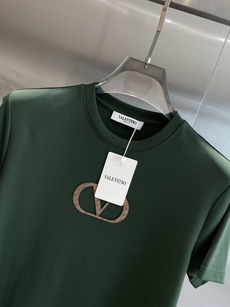 Va1e*ntin0 shirt